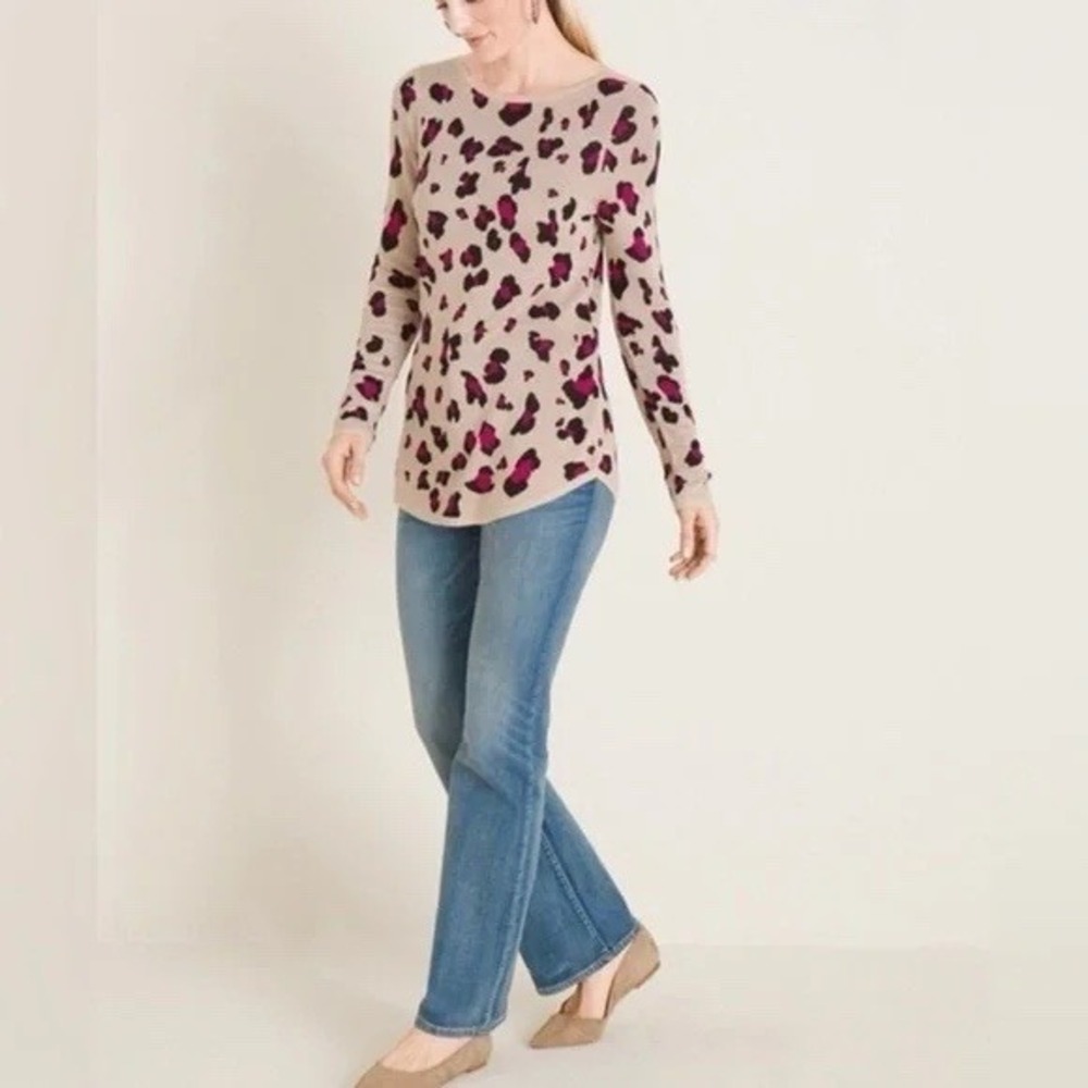 Chicos Leopard Print Sweater‎ Magenta Tan Black Rayon Scoop Neck Size 1 Medium